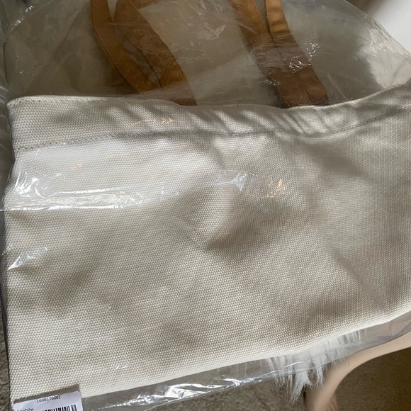 Louis Vuitton Tote Bag - Picture 4 of 8